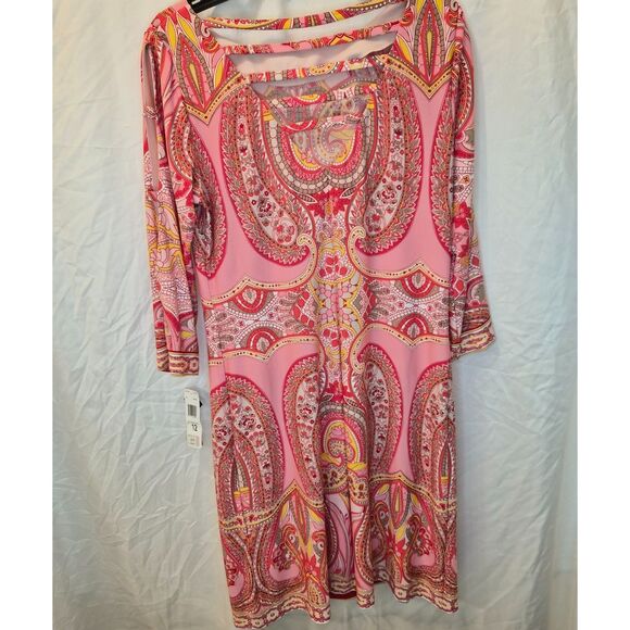 NWT Sandra Darren Pink Paisley Sheath Dress 3/4 Sleeve Boat Neck Size 12 - Picture 2 of 7